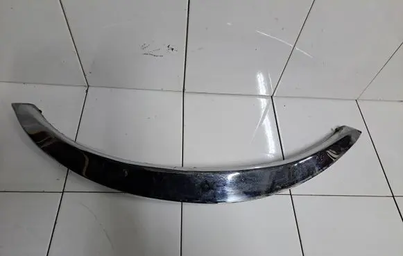 BMW 7 E23 Rear arch trim