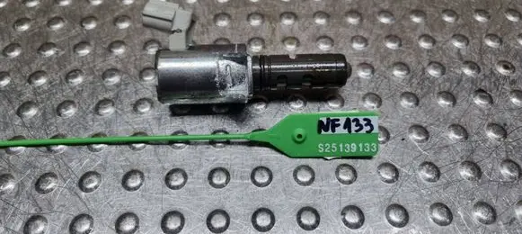 Ford C-MAX II Camshaft position sensor CN1G-6L713-BB