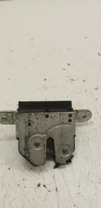 Fiat Bravo Tailgate/trunk/boot lock/catch/latch 55701971
