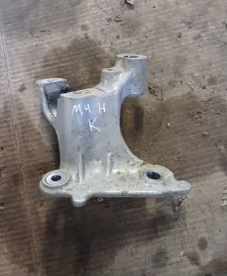 Renault Megane IV Sway bar bush bracket, front 548512672R