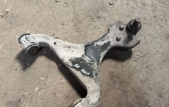 Front lower control arm/wishbone