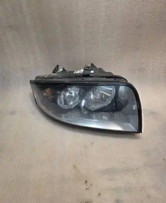 Audi A2 Headlight/headlamp 8Z0941004K