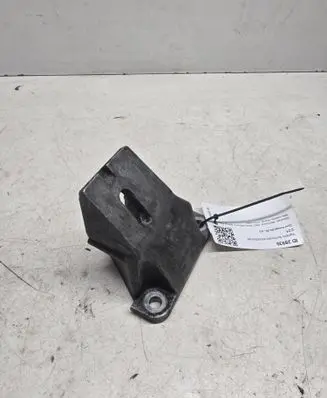 Opel Omega B2 Engine mounting bracket 90539675