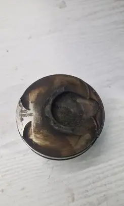 Piston