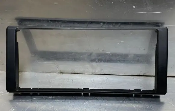 BMW 5 E39 Radio/GPS head unit trim 8385451