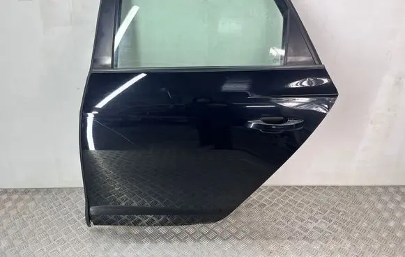 Seat Leon (5F) Rear door 