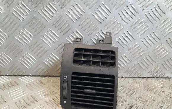 Volkswagen Touran I Dash center air vent grill 1T0819704A