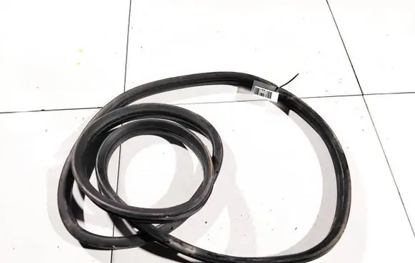 Ford Mondeo Mk III Rubber seal rear door 