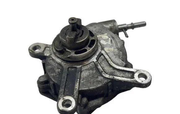 Toyota Avensis T270 Vacuum pump 04120684