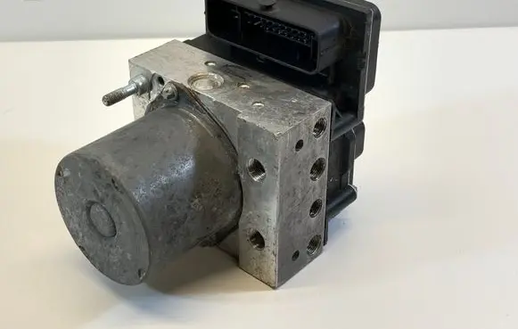 Audi A6 S6 C6 4F ABS Pump 4F0910517AD 4F0614517AA