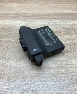Audi A3 S3 8P Gateway control module 1K0907530B 1K0907951 USED