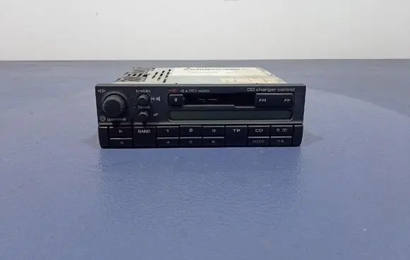 Volkswagen PASSAT B4 Radio/CD/DVD/GPS head unit 1H0035186