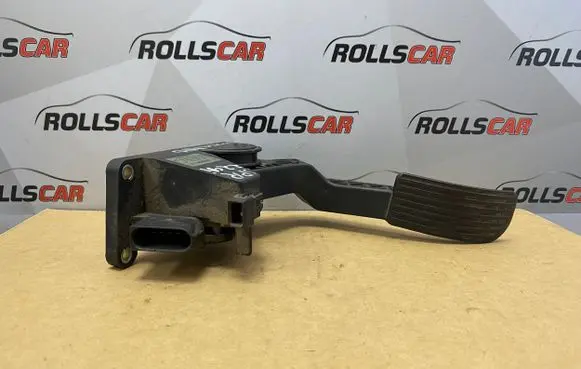 Mercedes-Benz Sprinter W901 W902 W903 W904 Accelerator throttle pedal 0281002335 A9013000404