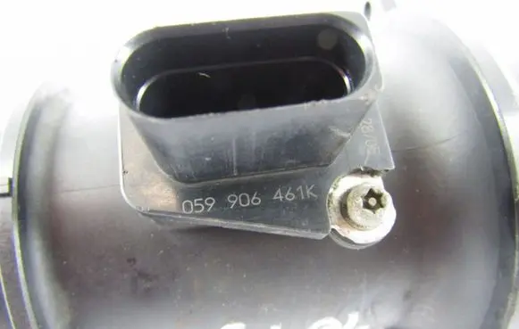 Volkswagen Touareg I Mass air flow meter 059906461K