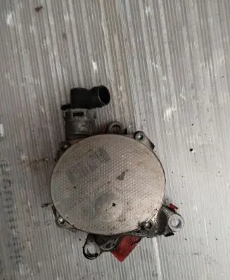 Nissan Qashqai Vacuum pump 146503760R