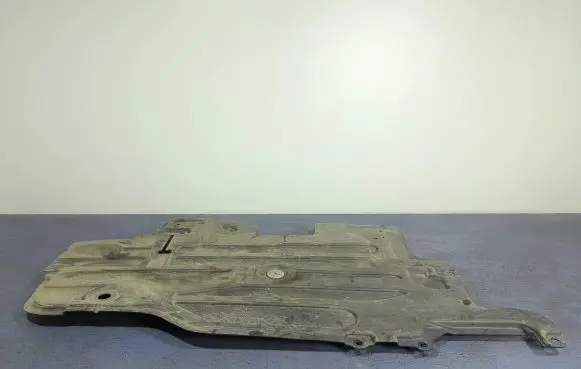 Volvo S90, V90 Front underbody cover/under tray 31410594