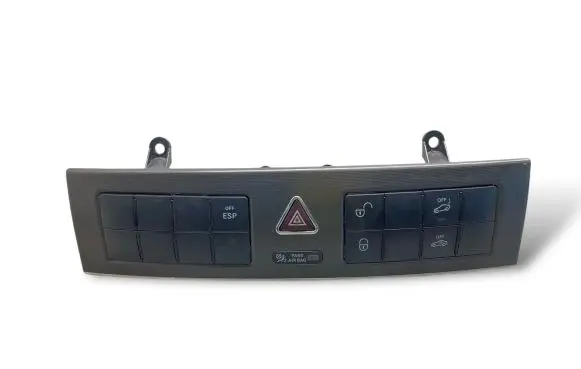 Mercedes-Benz C W203 Hazard light switch 33635702 2038703310 0652537001