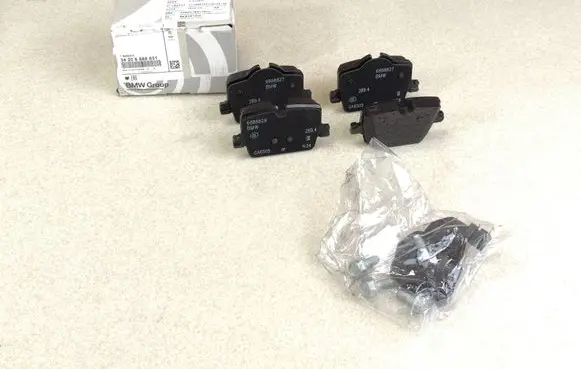 BMW 3 G20 G21 Brake pads (rear) 6888831