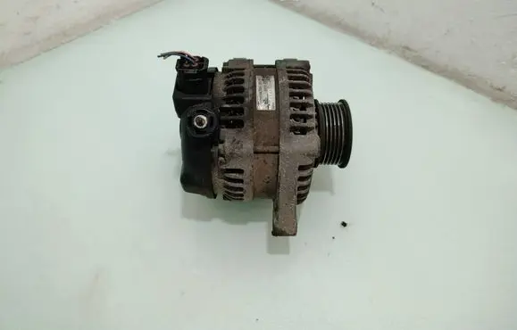 Toyota Corolla E140 E150 Generator/alternator 270600N031 1042105591