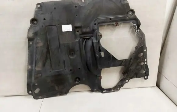 Mitsubishi ASX Engine splash shield/under tray