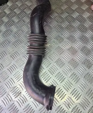 Opel Vivaro Intercooler hose/pipe 8200865653 58586 93861963
