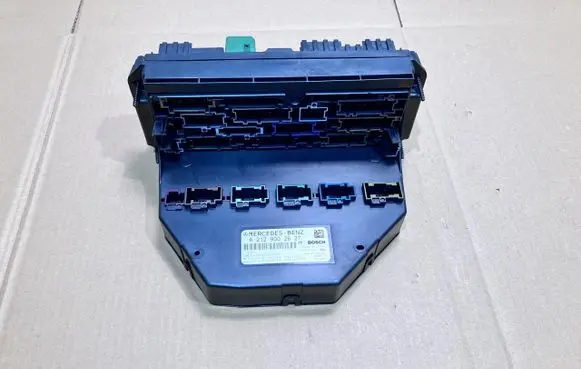 Mercedes-Benz E C207 W207 SAM control unit A2129002627