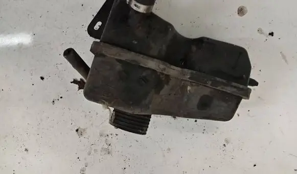 Peugeot 406 Power steering fluid tank/reservoir 96242473