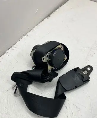 BMW 2 F46 Front seatbelt 627941400 018R0000