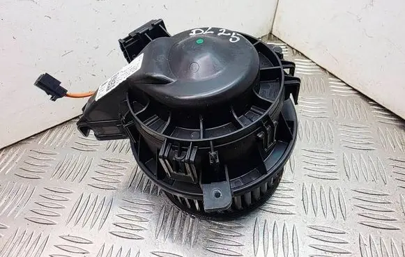 Audi A1 Heater fan/blower 2Q2820021A