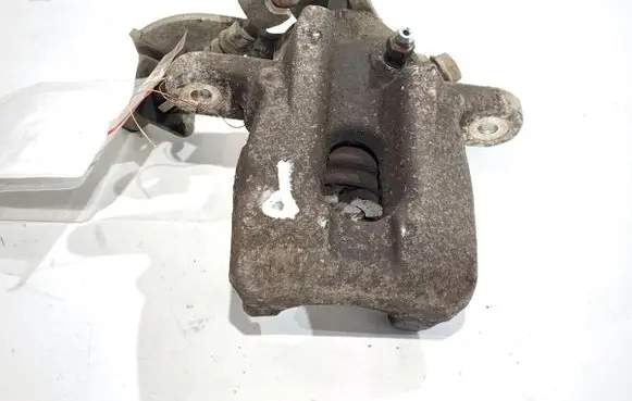 Toyota Auris 150 Rear brake caliper 
