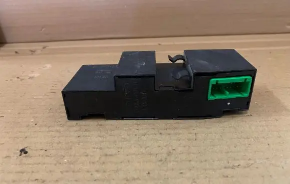Volvo XC90 ESP (stability system) control unit 8691998 01062004 501960