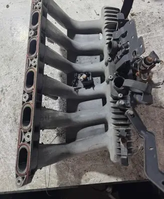 BMW 5 E39 Intake manifold 1427618 PA66GF35 2900301819