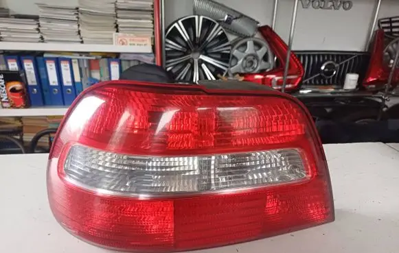 Volvo S40, V40 Rear/tail lights