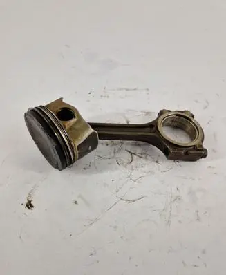 Dacia Sandero II Piston H4BT