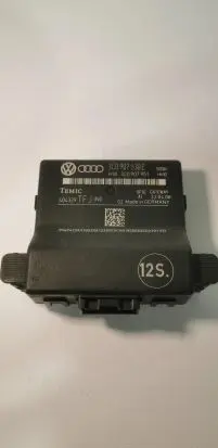 Volkswagen PASSAT B6 Gateway control module 3C0907530E 404339T 3C0907951