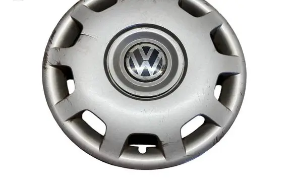 Volkswagen Golf IV R15 wheel hub/cap/trim 3B0601147D