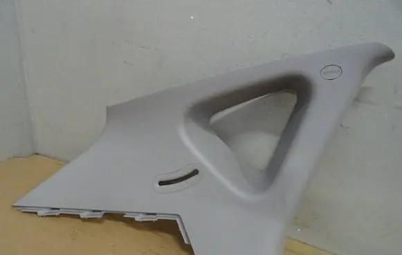 Hyundai i30 (B) pillar trim (top) 