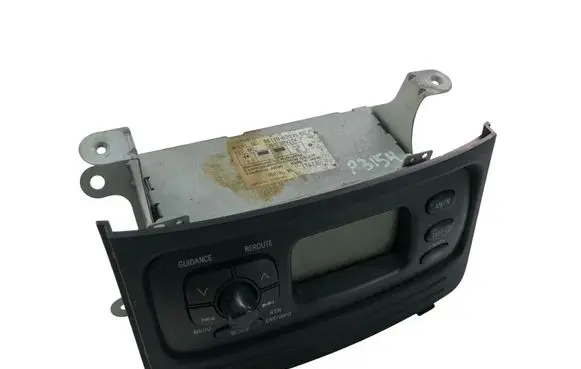 Toyota Yaris Radio/CD/DVD/GPS head unit 8611052030C0