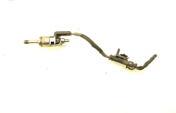 Volvo S60 Fuel injector 31432778