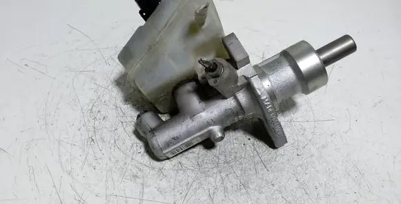Mercedes-Benz E W210 Master brake cylinder A2024300202