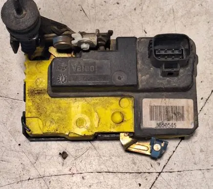 Volvo V70 Front door lock 8650545 PPGF30