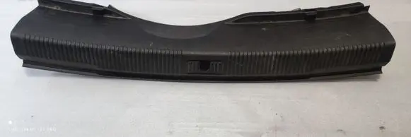 Trunk/boot sill cover protection