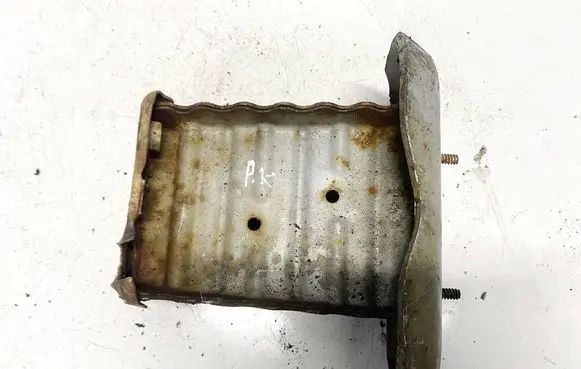 Toyota Yaris Front bumper mounting bracket 354020l177