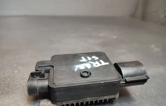 Coolant fan relay