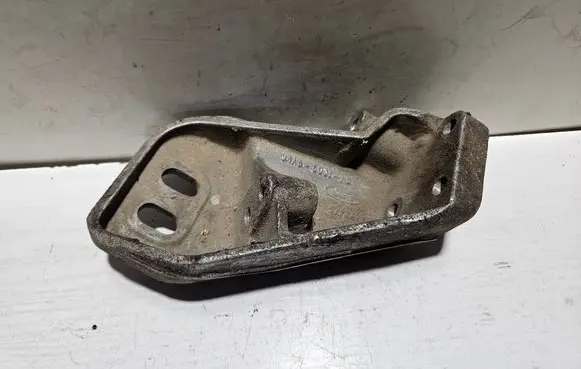 Ford Escort Engine mounting bracket 94AB6031AB
