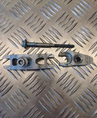 Fuel Injector clamp holder