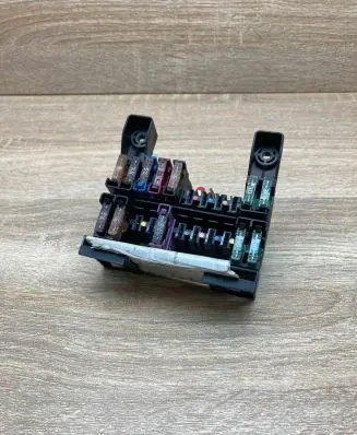 Mercedes-Benz E W211 Fuse box set 2115450301 13943311