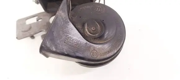 Renault Megane III Horn signal E30055306