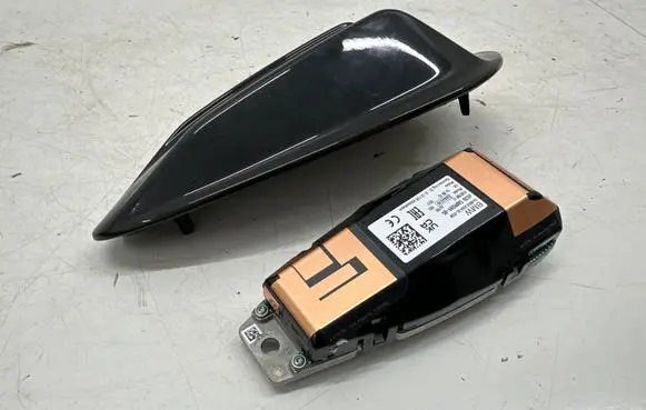 BMW X7 G07 Aerial GPS antenna 65205A09D89