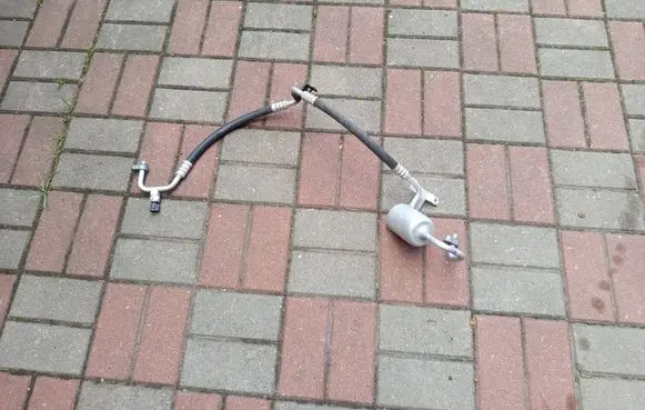 Hyundai Ioniq 5 Air conditioning (A/C) pipe/hose 